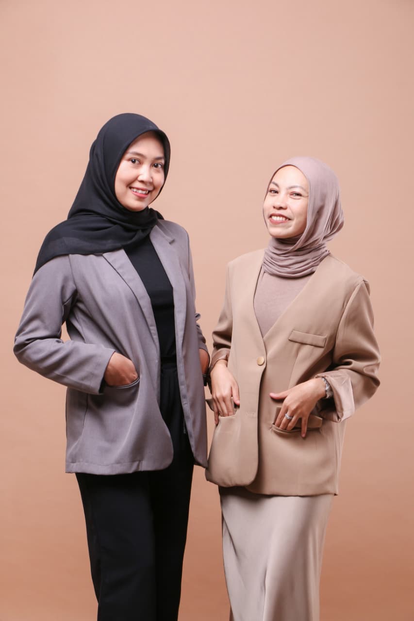 Siswa Belajar di BimbelKu